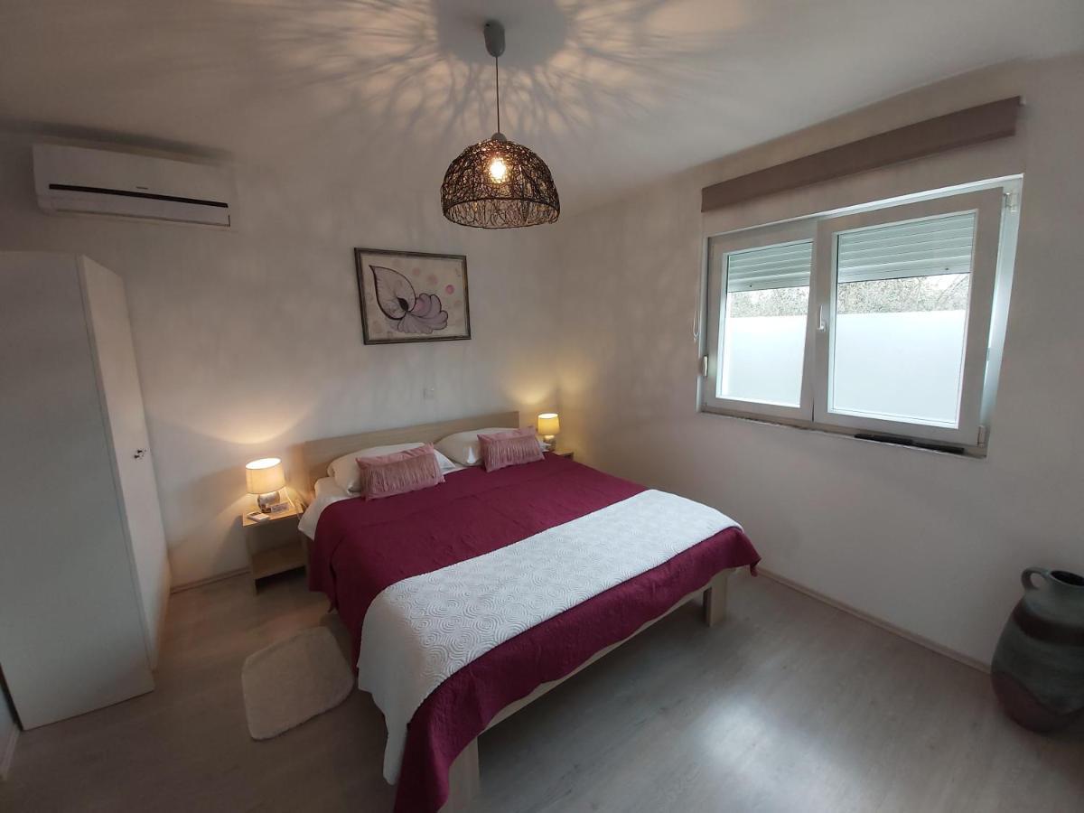 Sobe Dragic Hotell Zadar Rum bild